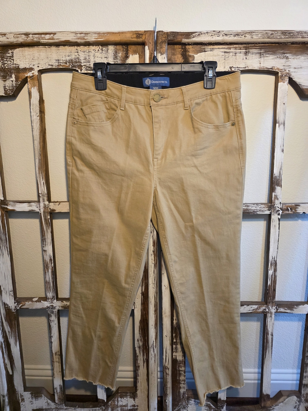 Democracy Absolution Petite Pants – Size 10P – Khaki/Tan